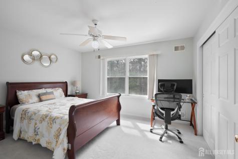 9 Redwood Court Monroe NJ 08831