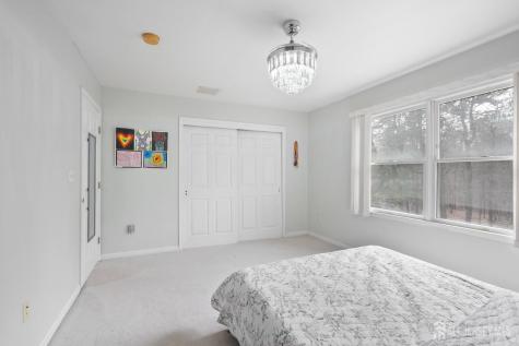 9 Redwood Court Monroe NJ 08831