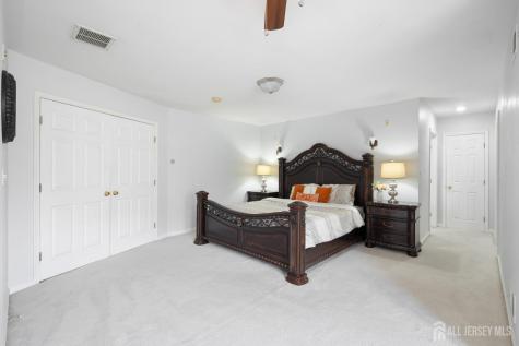 9 Redwood Court Monroe NJ 08831
