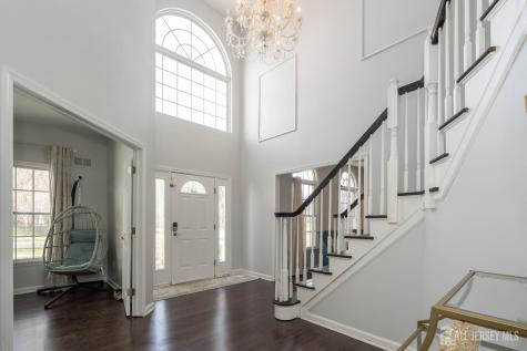 9 Redwood Court Monroe NJ 08831