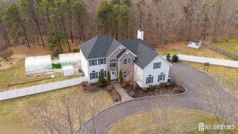 9 Redwood Court Monroe NJ 08831