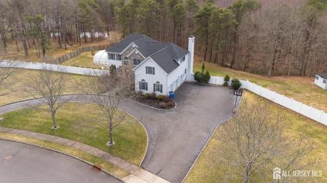 9 Redwood Court Monroe NJ 08831