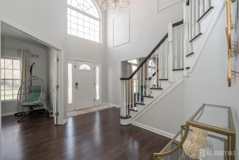 9 Redwood Court Monroe NJ 08831