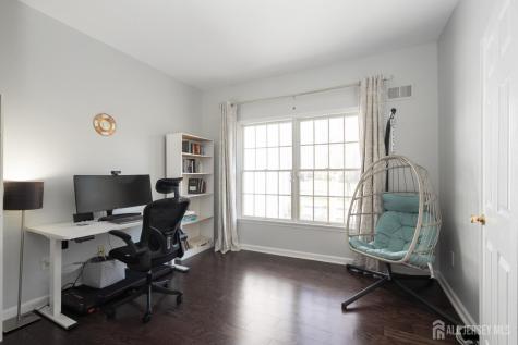 9 Redwood Court Monroe NJ 08831