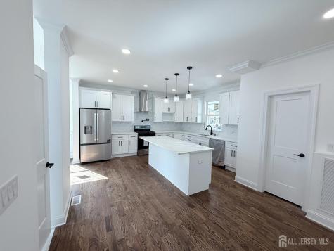 28 S Mckinley Avenue S Iselin NJ 08830