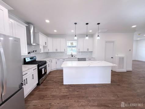 28 S Mckinley Avenue S Iselin NJ 08830