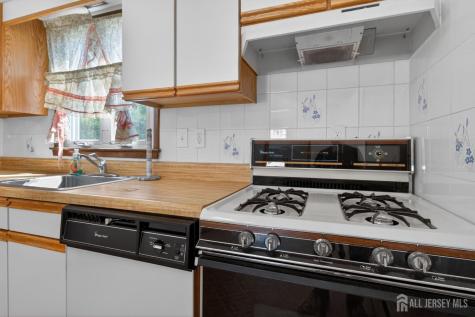 30 Frandsen Avenue South River NJ 08882