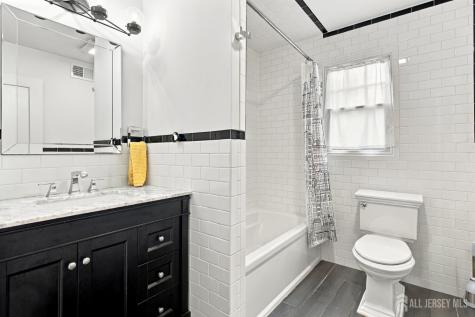 27 Marshall Place Sayreville NJ 08872