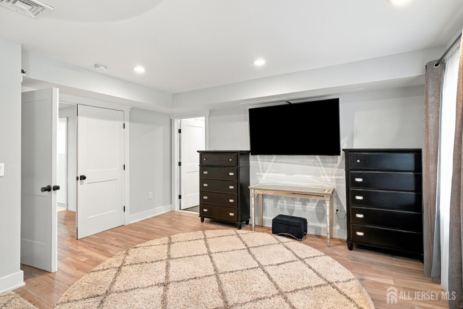 27 Marshall Place Sayreville NJ 08872