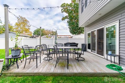 27 Marshall Place Sayreville NJ 08872
