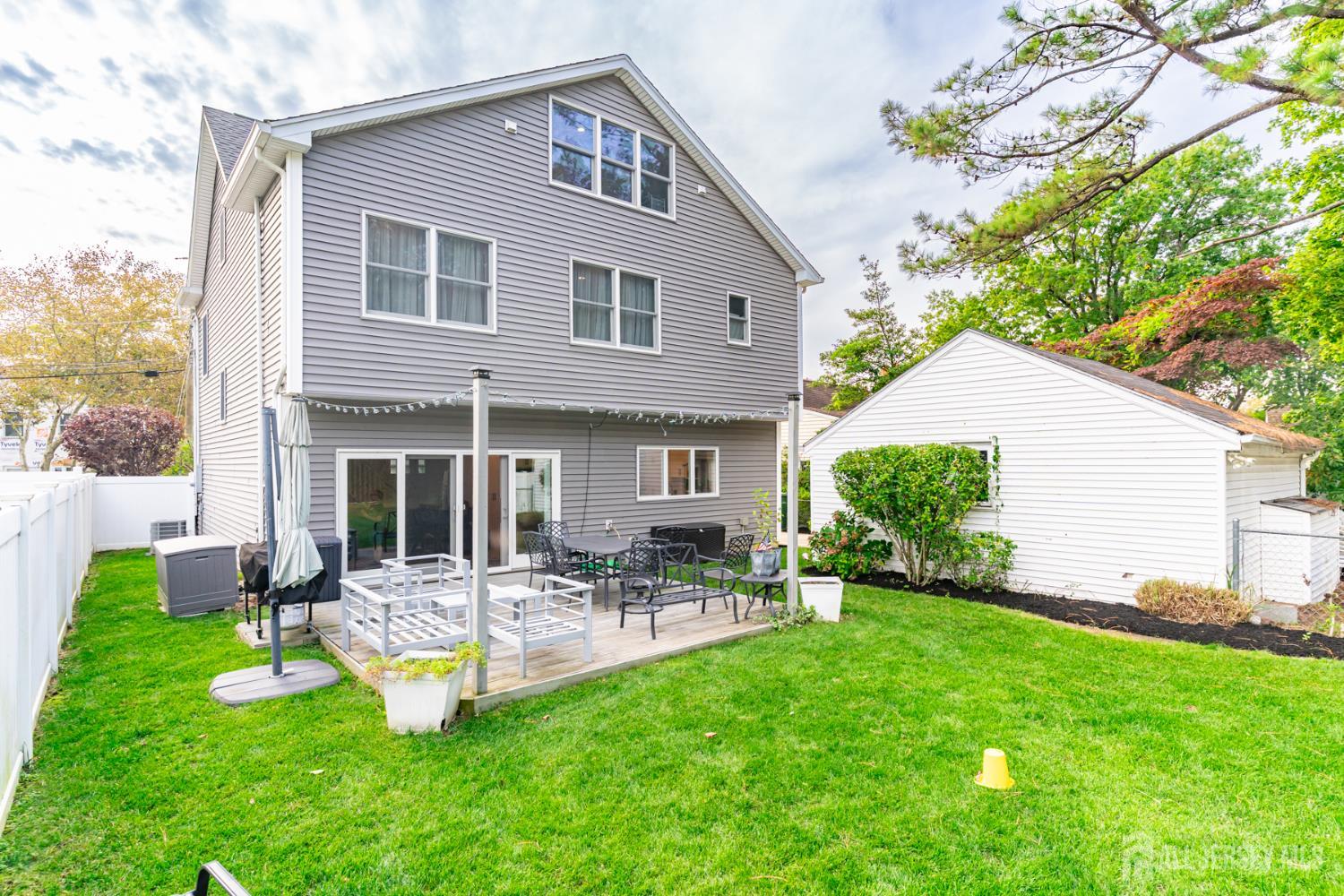 27 Marshall Place Sayreville NJ 08872