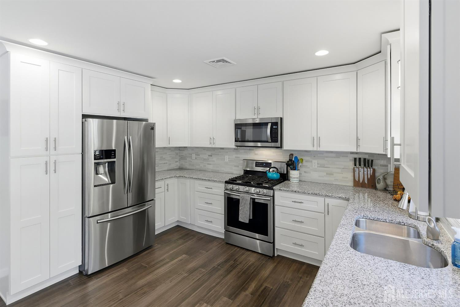 1346 Lee Way Lacey NJ 08731