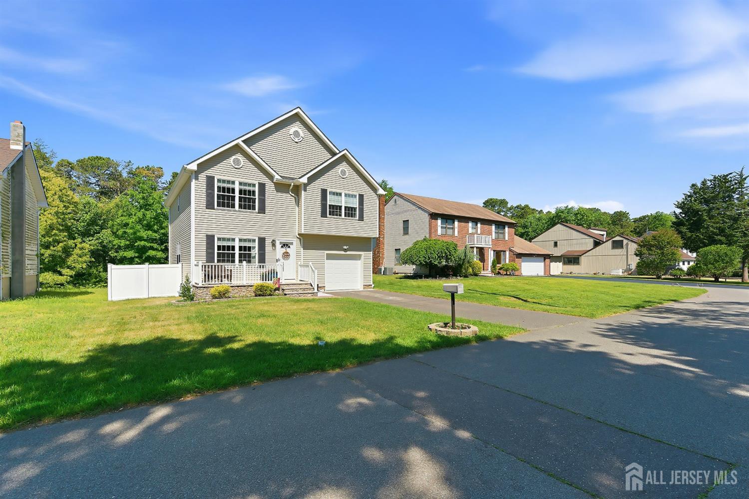 1346 Lee Way Lacey NJ 08731