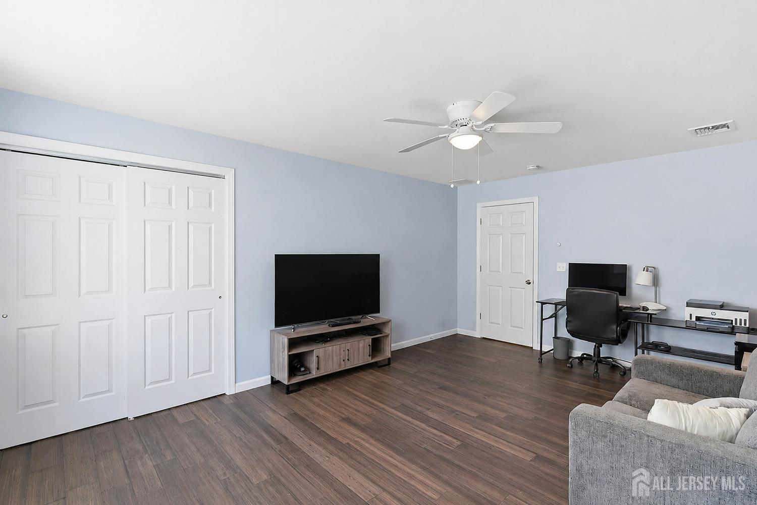 1346 Lee Way Lacey NJ 08731
