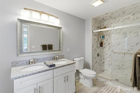 1346 Lee Way Lacey NJ 08731