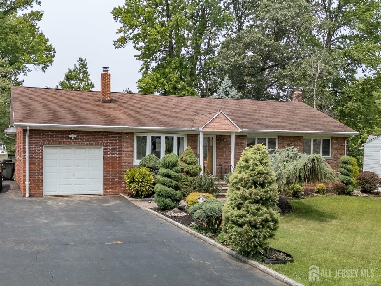 27 Fagan Place Colonia NJ 07067