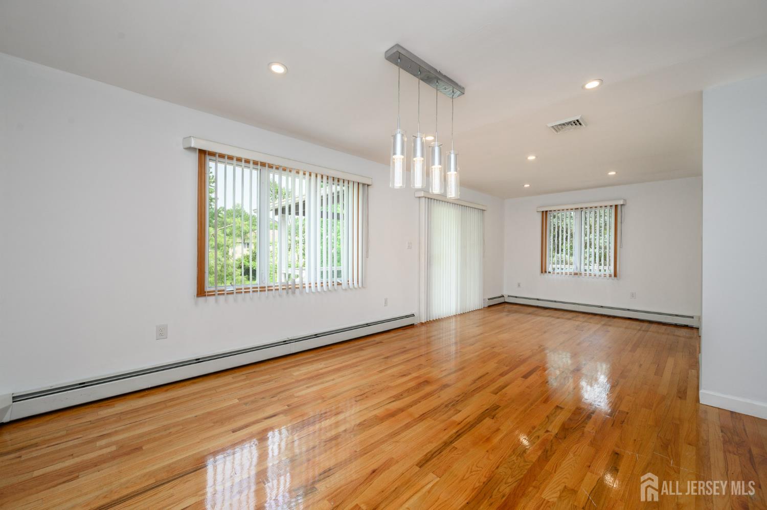 27 Fagan Place Colonia NJ 07067