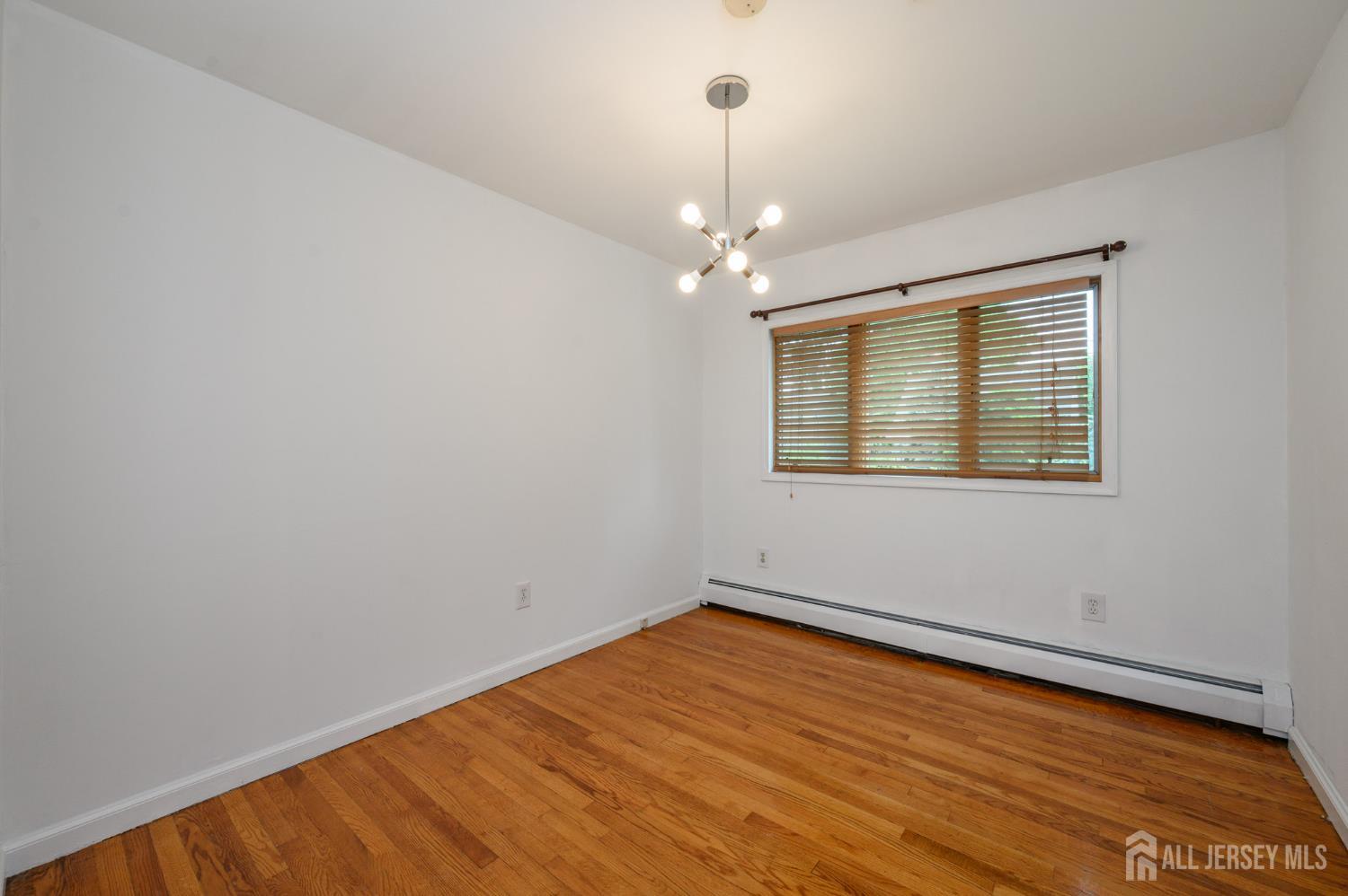 27 Fagan Place Colonia NJ 07067