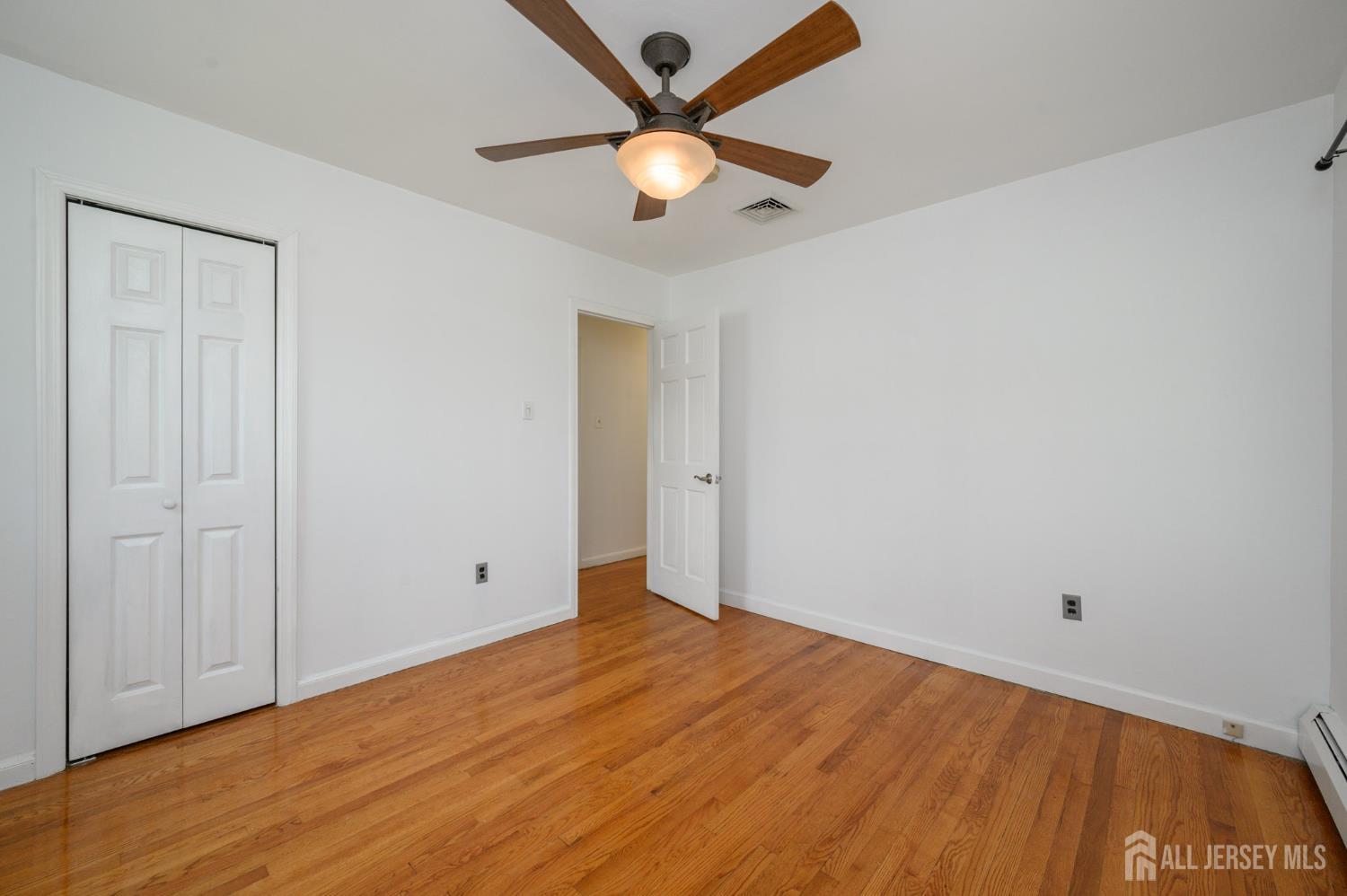 27 Fagan Place Colonia NJ 07067