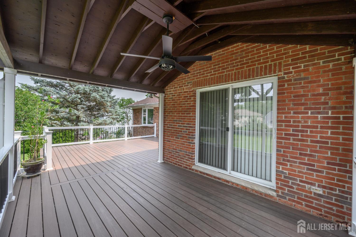 27 Fagan Place Colonia NJ 07067