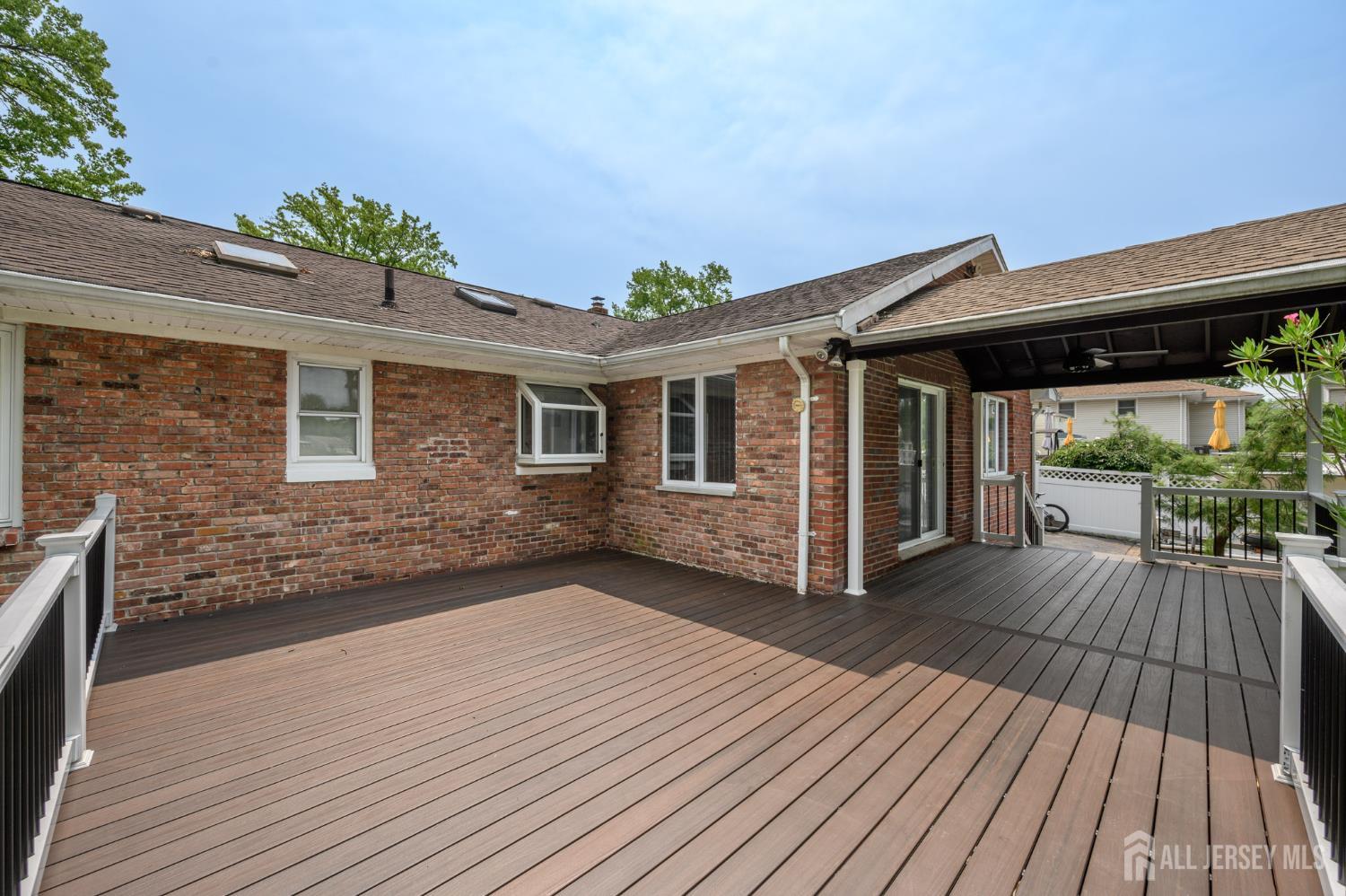 27 Fagan Place Colonia NJ 07067
