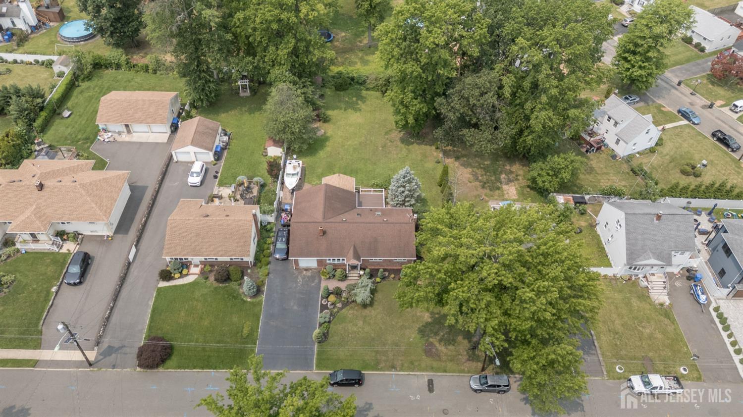 27 Fagan Place Colonia NJ 07067
