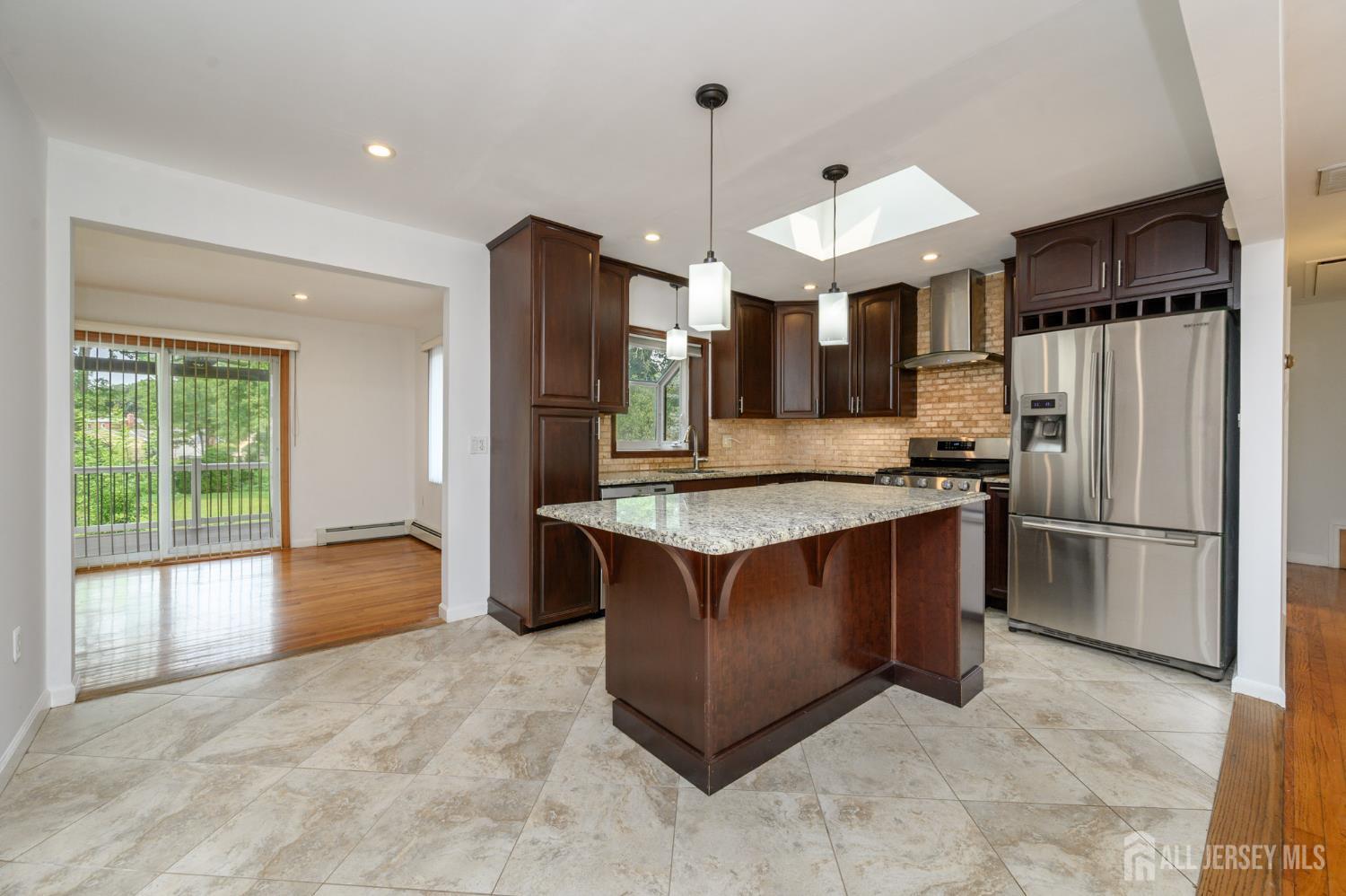 27 Fagan Place Colonia NJ 07067
