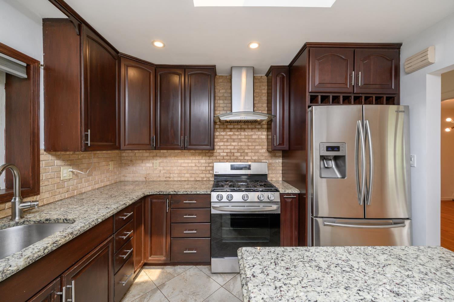 27 Fagan Place Colonia NJ 07067