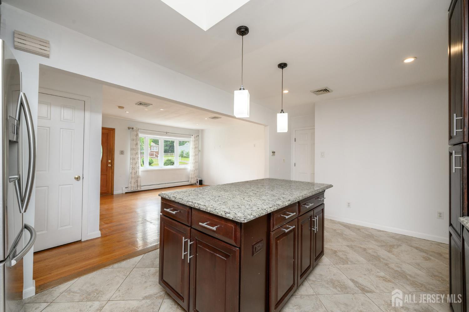 27 Fagan Place Colonia NJ 07067