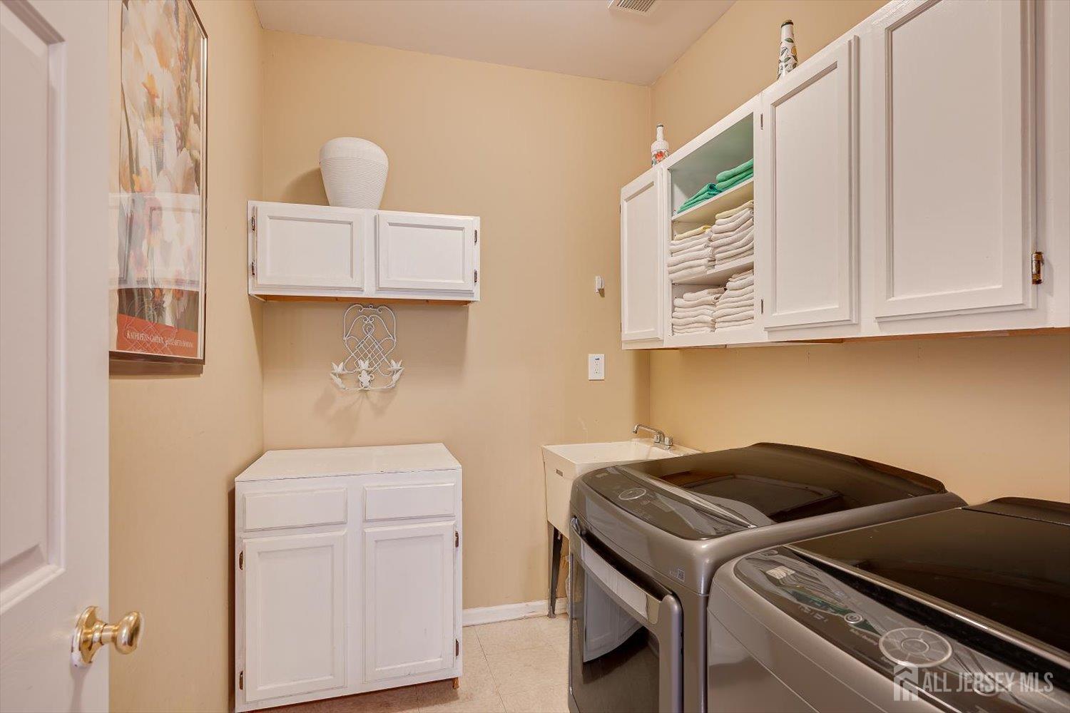 2 Devon Drive East Brunswick NJ 08816