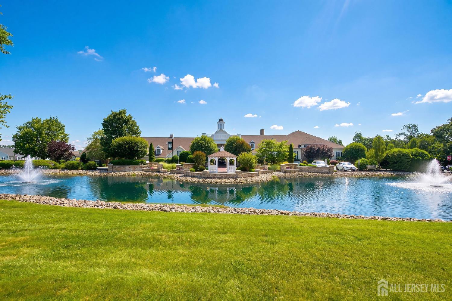 23 Whistling Straits Drive Monroe NJ 08831