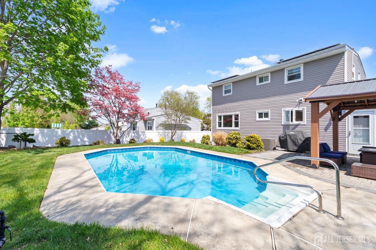 19 Tulip Drive Old Bridge NJ 08857