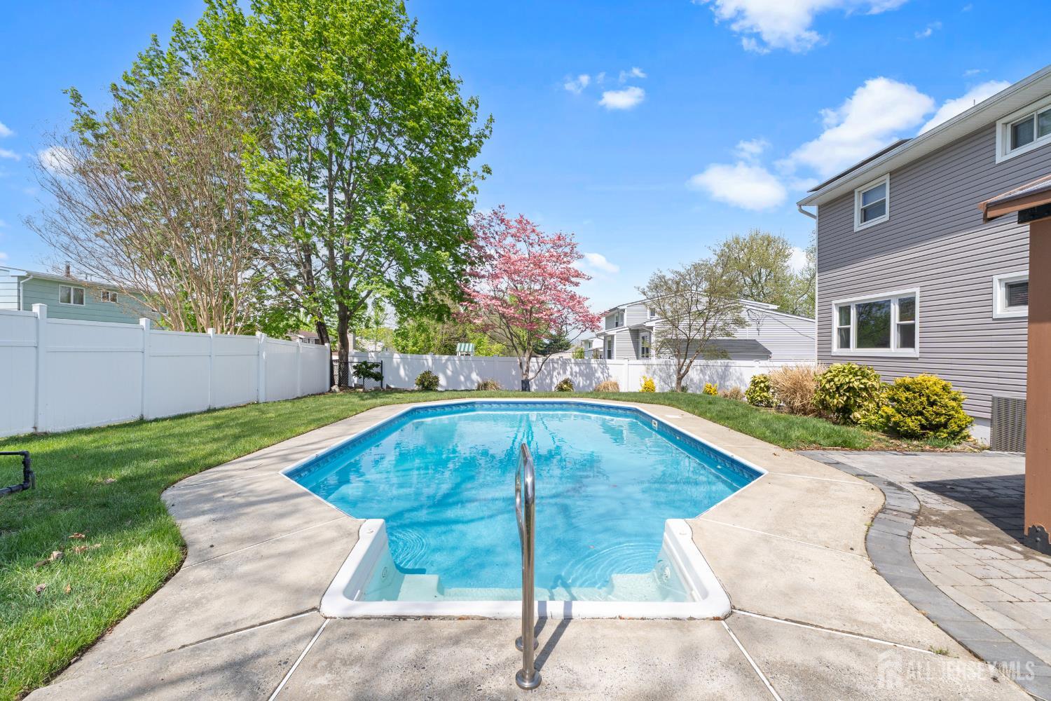 19 Tulip Drive Old Bridge NJ 08857