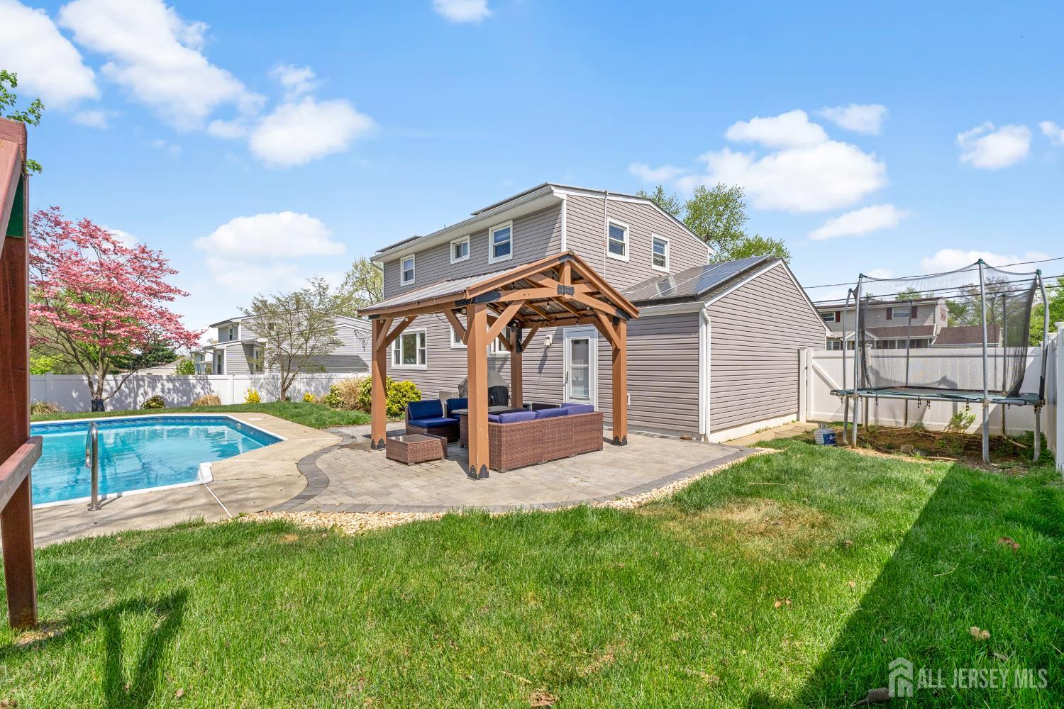 19 Tulip Drive Old Bridge NJ 08857