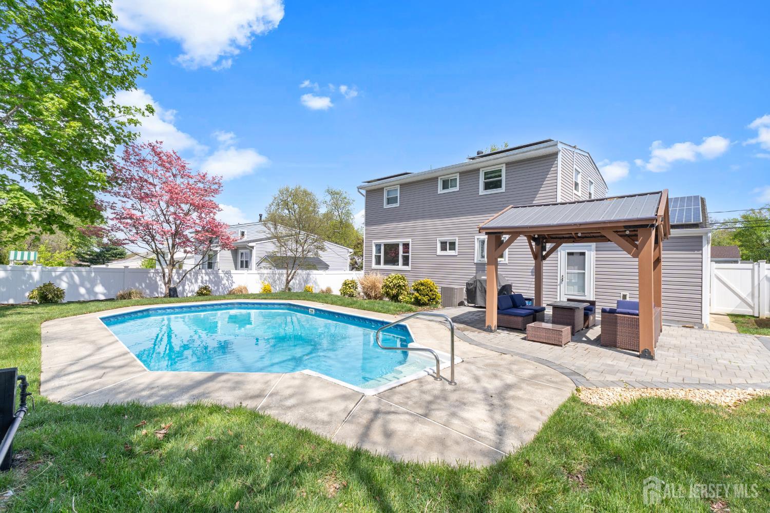 19 Tulip Drive Old Bridge NJ 08857