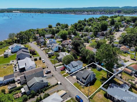 969 Woodcrest Drive Keyport NJ 07735