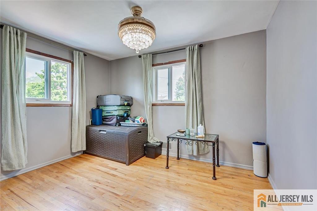 89 Whitman Street Carteret NJ 07008