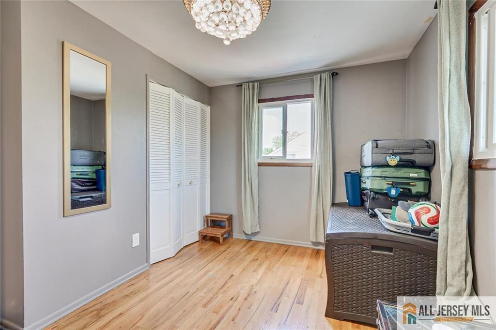 89 Whitman Street Carteret NJ 07008