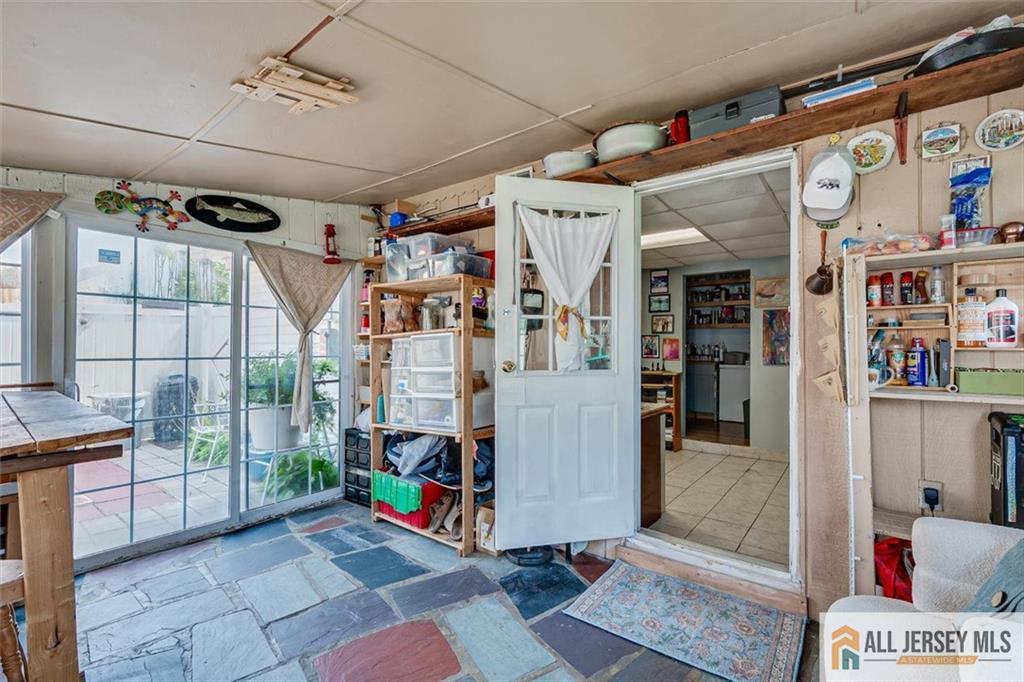 89 Whitman Street Carteret NJ 07008