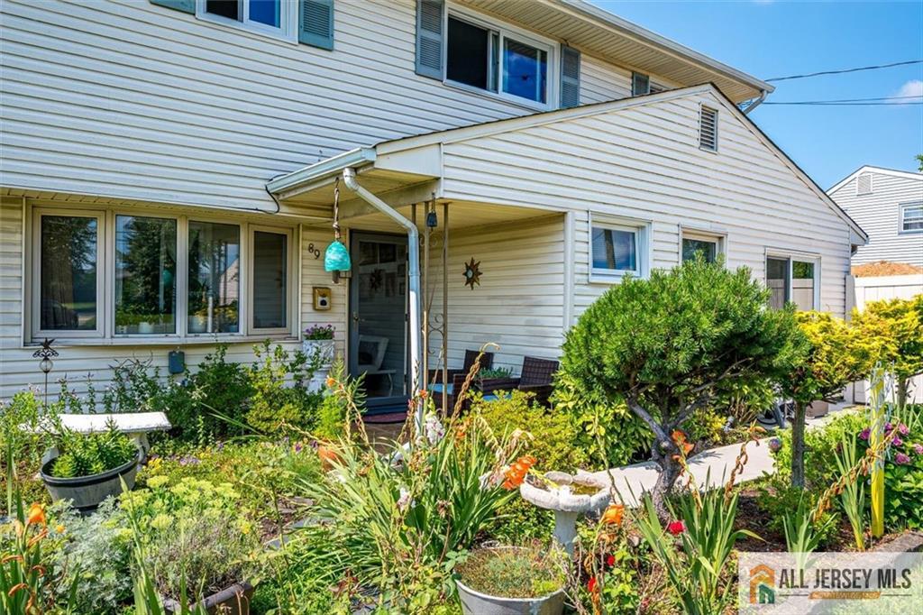 89 Whitman Street Carteret NJ 07008