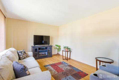 66 Rose Street Edison NJ 08817
