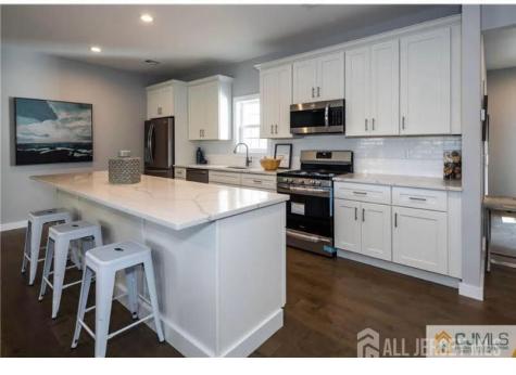 47 Glenville Road Edison NJ 08817