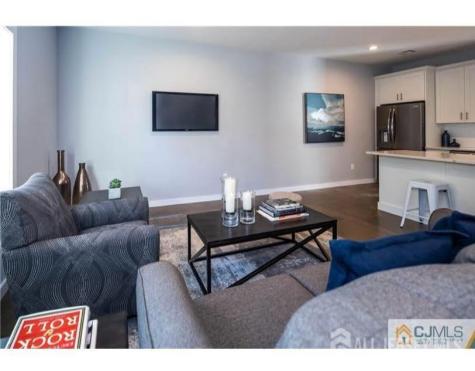 47 Glenville Road Edison NJ 08817