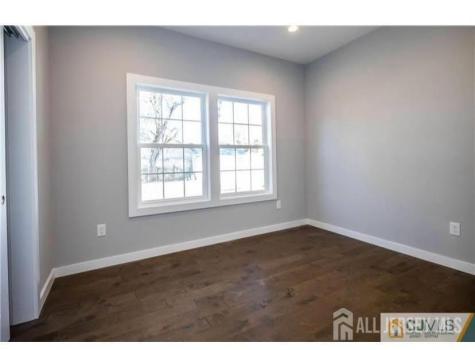 47 Glenville Road Edison NJ 08817