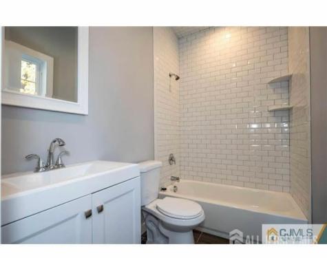 47 Glenville Road Edison NJ 08817