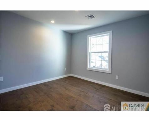 47 Glenville Road Edison NJ 08817