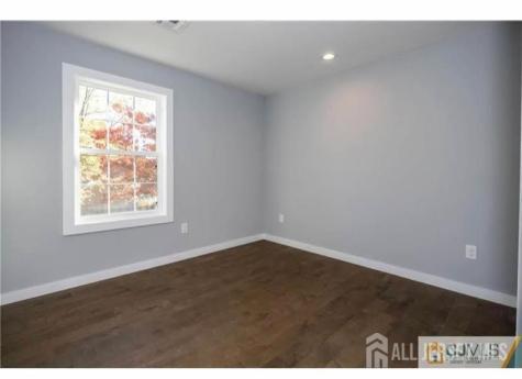 47 Glenville Road Edison NJ 08817
