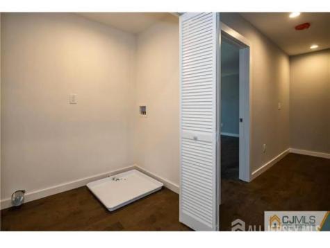 47 Glenville Road Edison NJ 08817