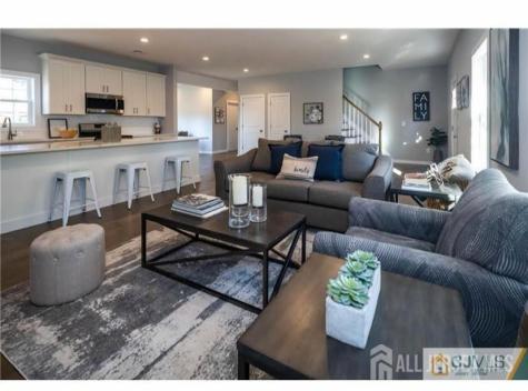 47 Glenville Road Edison NJ 08817