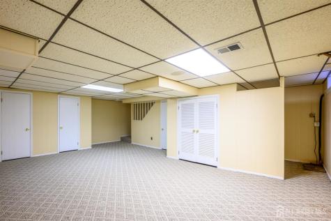 1004 Timber Oaks Road Edison NJ 08820